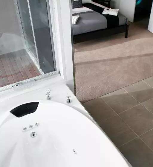 Hotel 104 On Merri Apartments