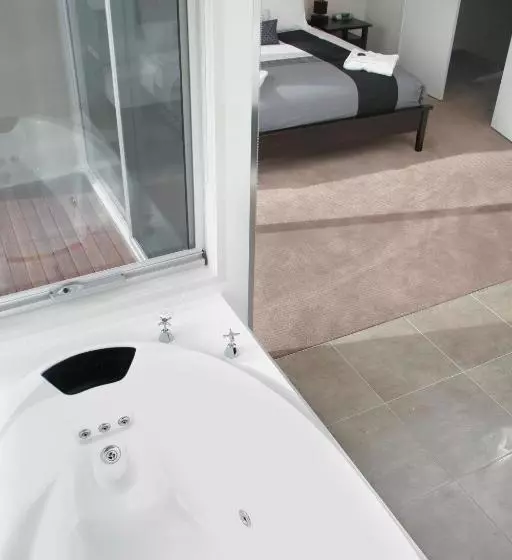 Hotel 104 On Merri Apartments