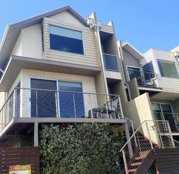 ホテル 104 On Merri Apartments