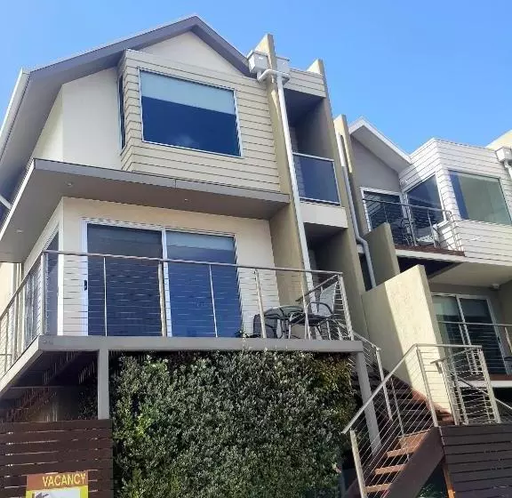 Hotel 104 On Merri Apartments