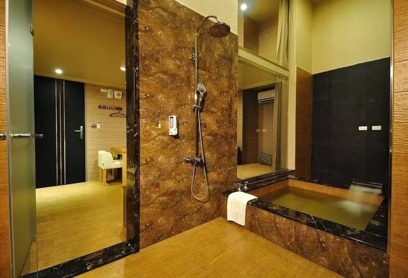 هتل 58˚ Hotspring