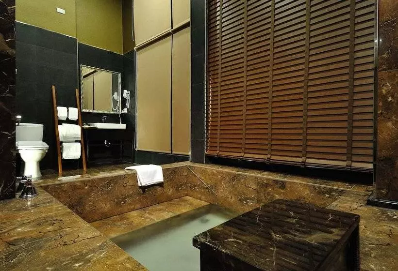 هتل 58˚ Hotspring