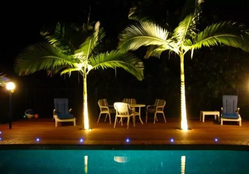 Отель A Tropical Escape Bed & Breakfast