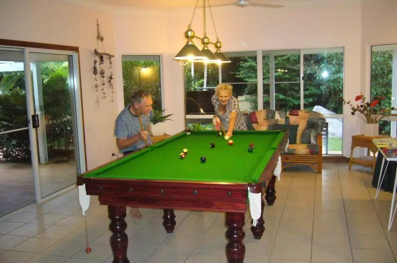 Отель A Tropical Escape Bed & Breakfast