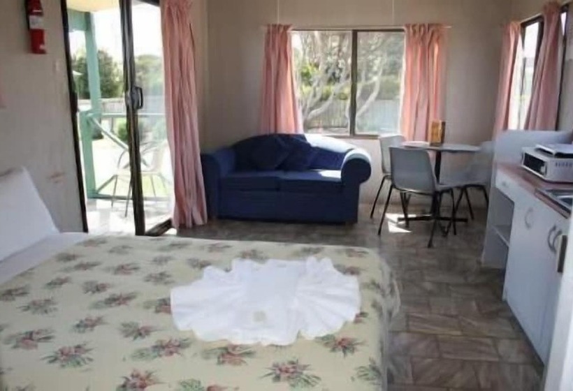 호텔 Bay View Holiday Village