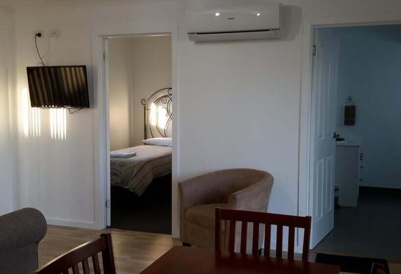 호텔 Bay View Holiday Village