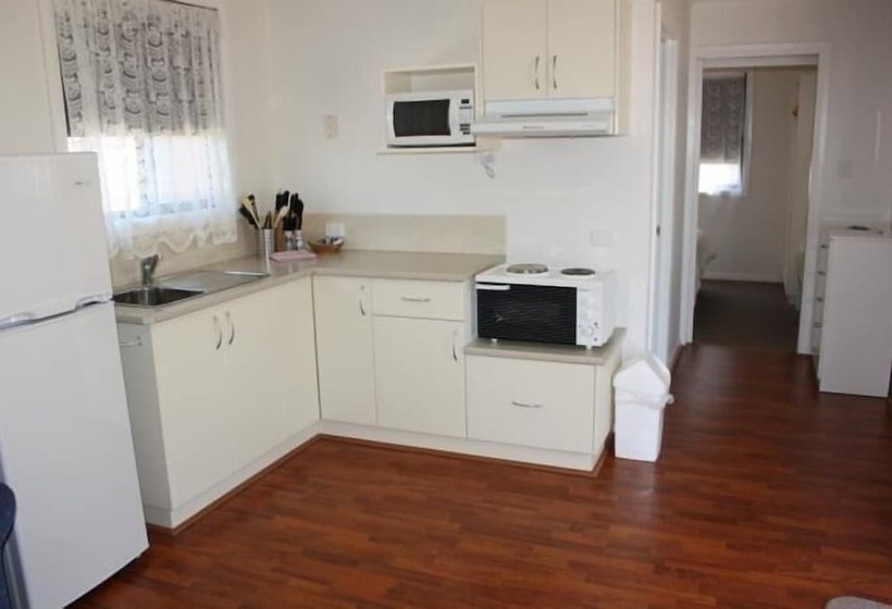 호텔 Bay View Holiday Village