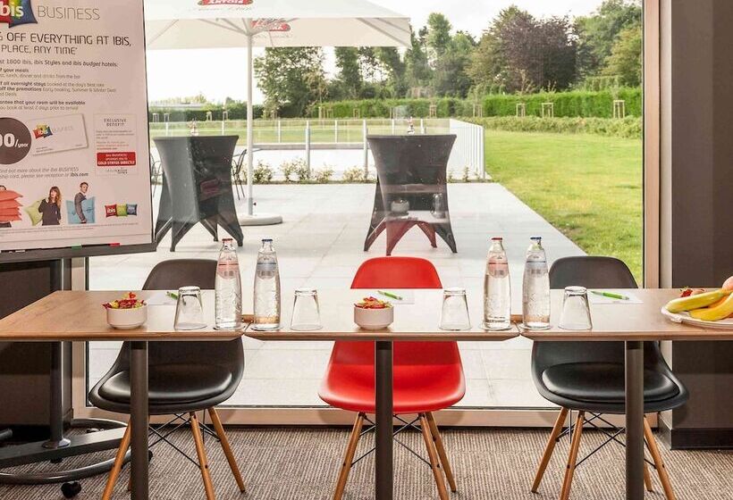 Отель Ibis De Haan