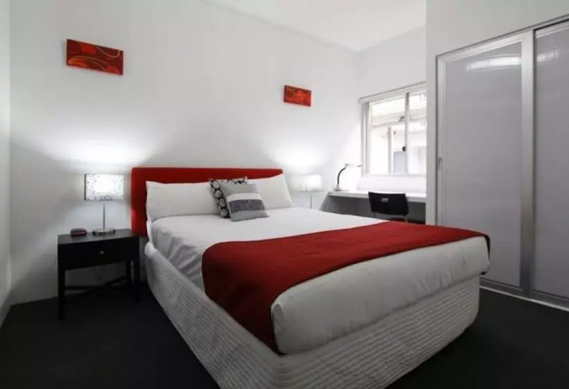 Отель The Miro Apartments