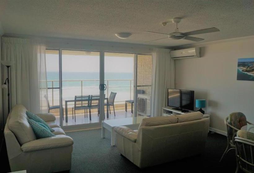 בית מלון כפרי Pacific Surf Absolute Beachfront Apartments