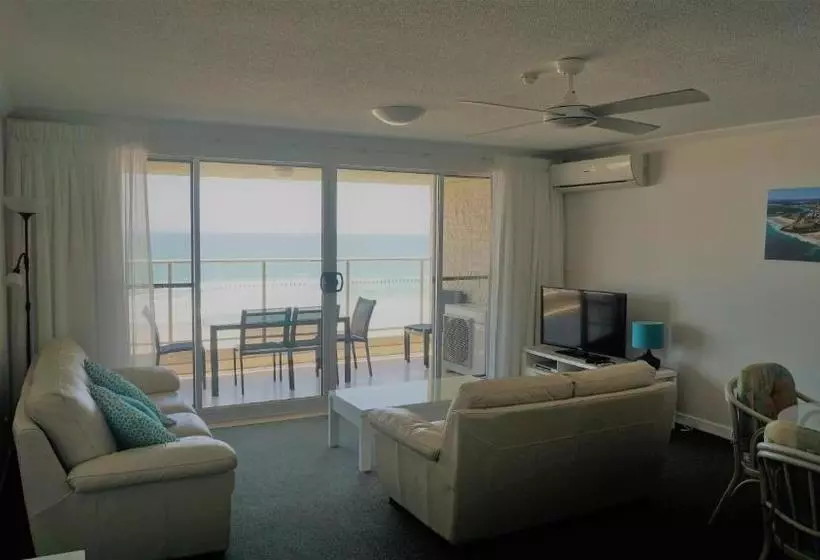 فندق Pacific Surf Absolute Beachfront Apartments