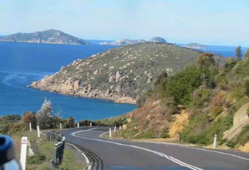 Отель Promhills Cabins