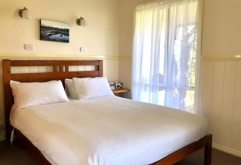 Отель Promhills Cabins