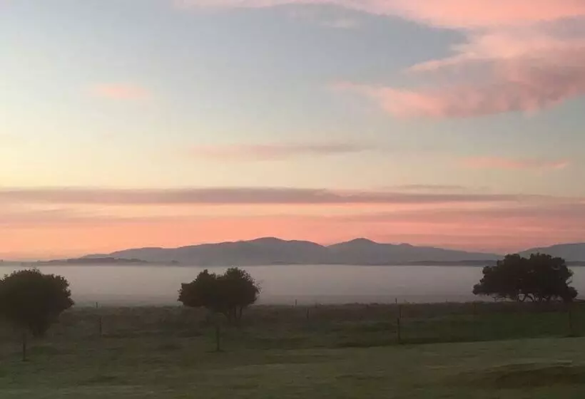 Отель Promhills Cabins