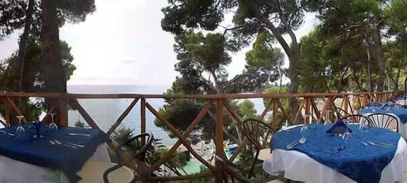 فندق Punta Licosa