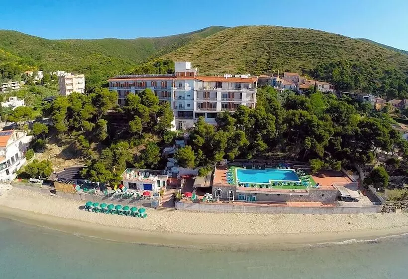 فندق Punta Licosa