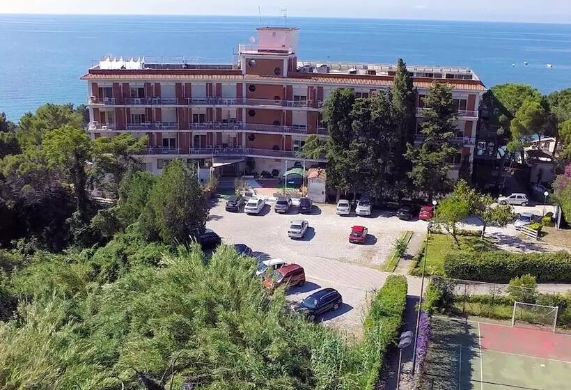 فندق Punta Licosa