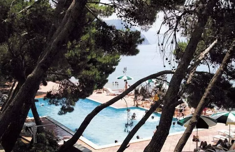 فندق Punta Licosa