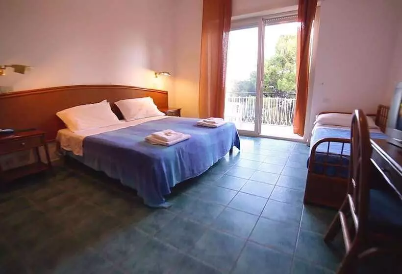 فندق Punta Licosa