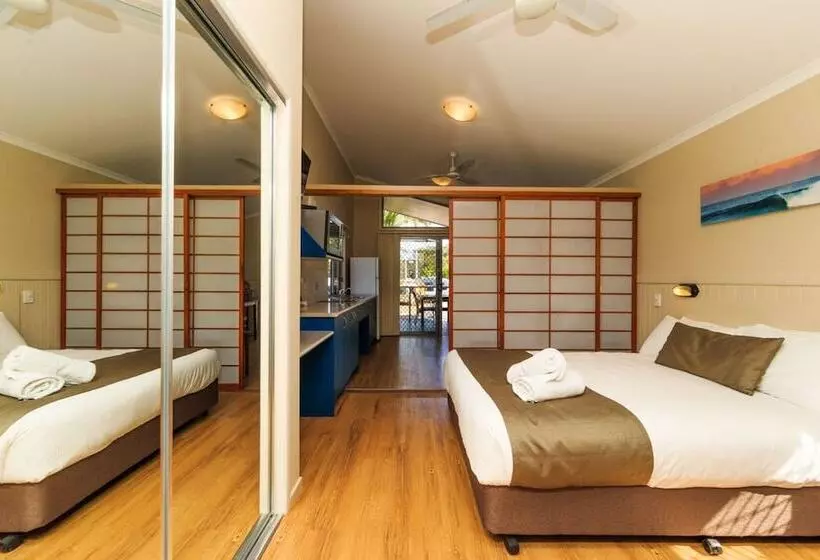 Отель Reflections Brunswick Head Holiday Park
