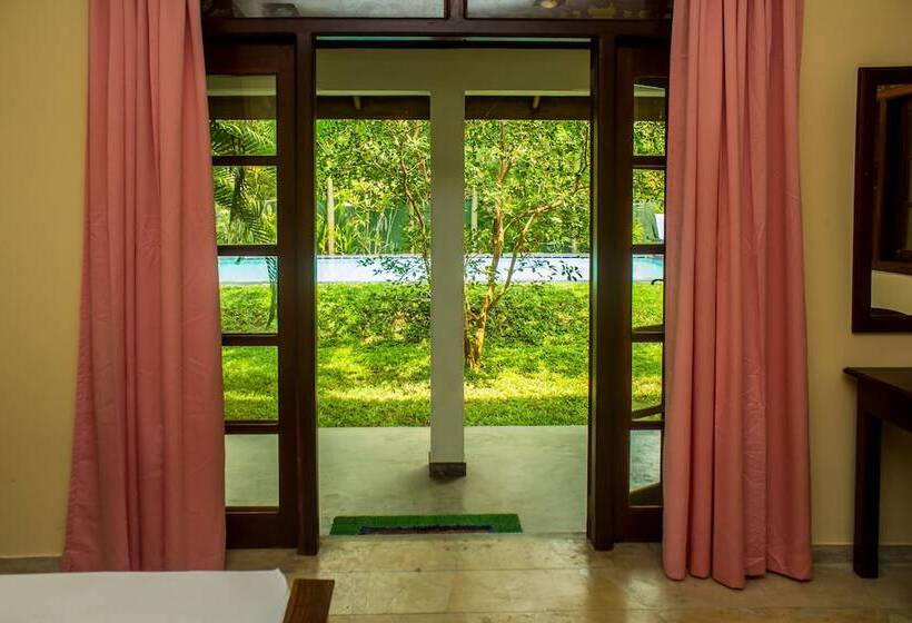 فندق Sakura Villa Bentota