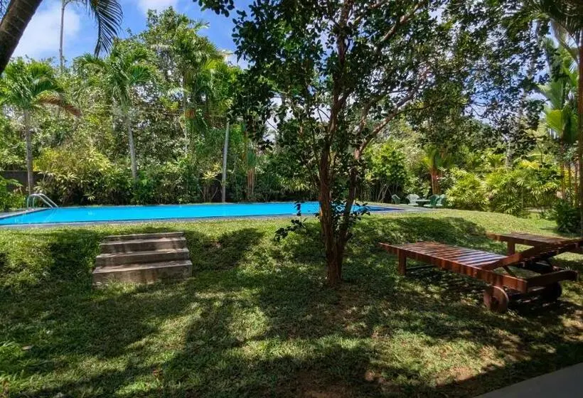 ホテル Sakura Villa Bentota