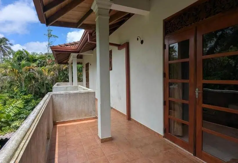 ホテル Sakura Villa Bentota