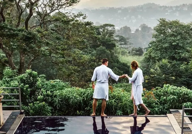 בית מלון כפרי The Theva Residency