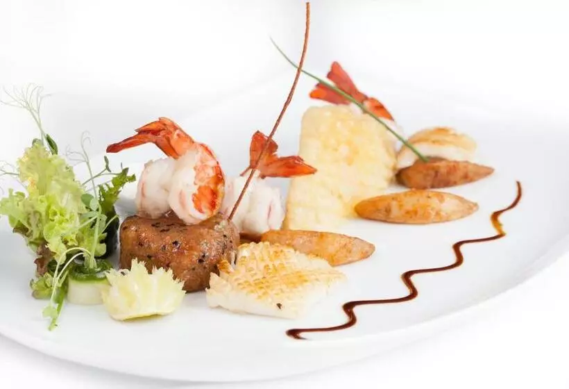 בית מלון כפרי The Theva Residency