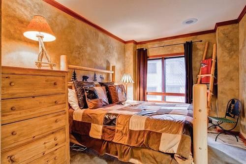 Отель Village Ford Hall