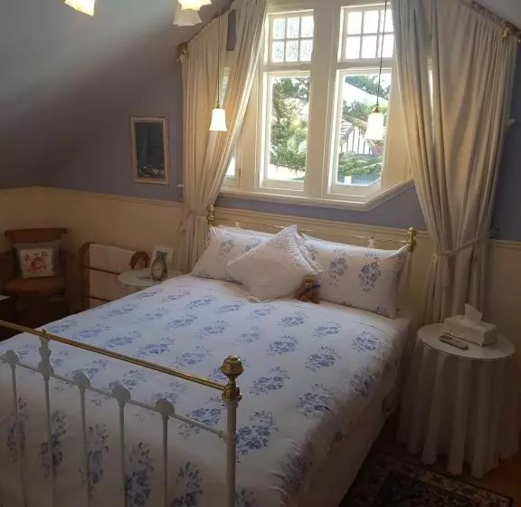 בית מלון כפרי Water Bay Villa Bed And Breakfast