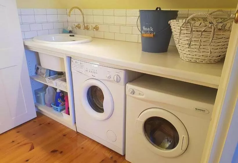 בית מלון כפרי Water Bay Villa Bed And Breakfast