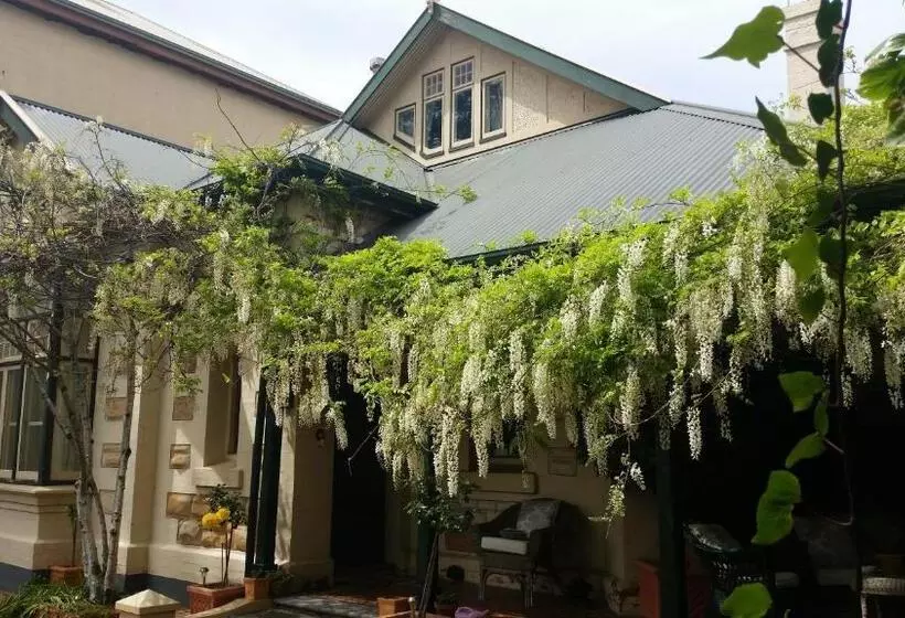 בית מלון כפרי Water Bay Villa Bed And Breakfast