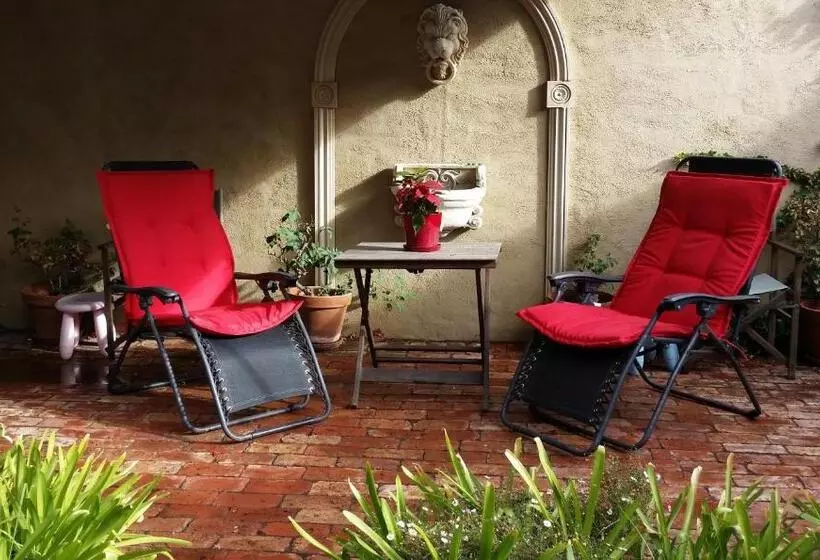 בית מלון כפרי Water Bay Villa Bed And Breakfast