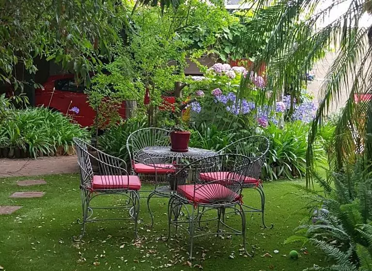 בית מלון כפרי Water Bay Villa Bed And Breakfast