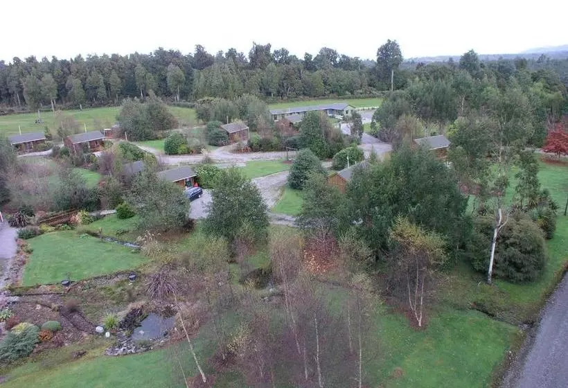 Lake Brunner Country Motel & Holiday Park