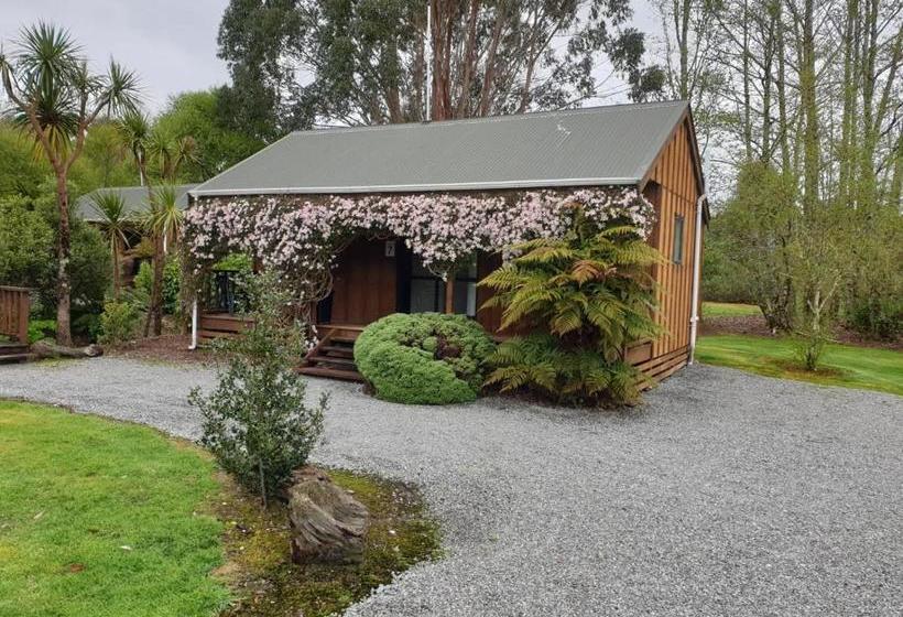 Lake Brunner Country Motel & Holiday Park