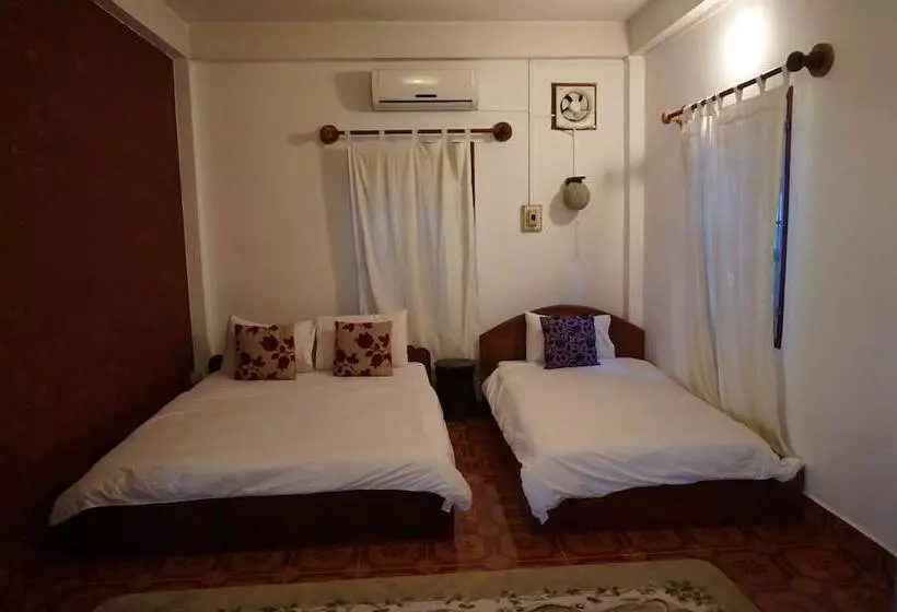 ペンション Mali House