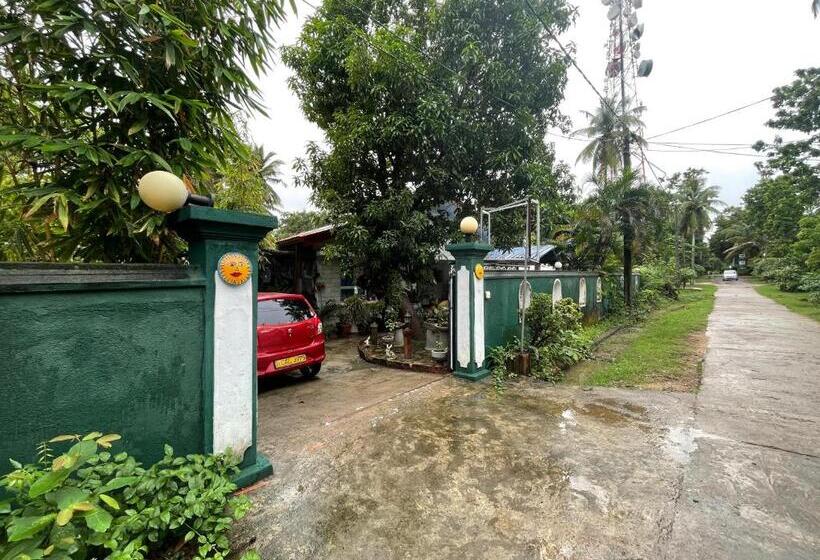 펜션 Rock Cascade Tourist Home &cookery School