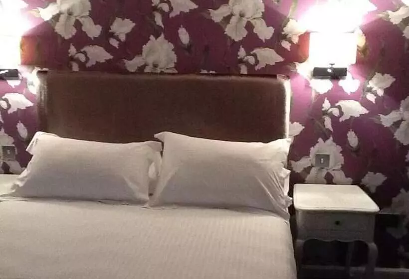 פנסיון Shorehead Guest House