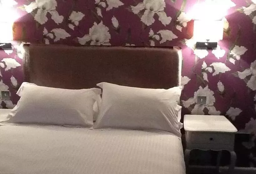 פנסיון Shorehead Guest House