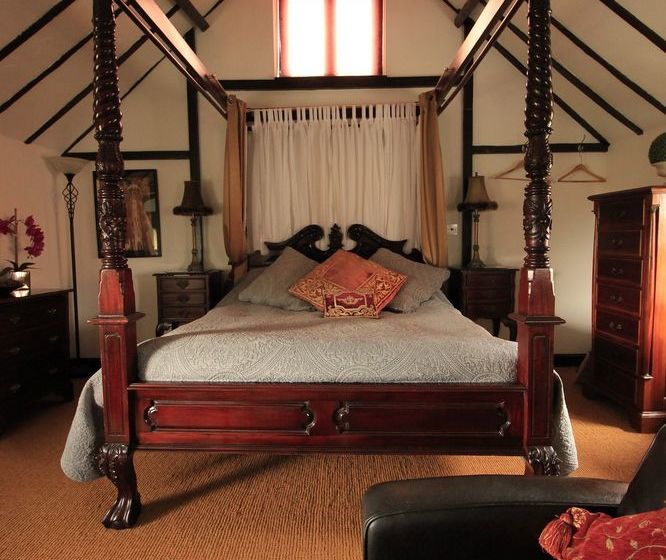 The Hayloft And Stables At Greystones