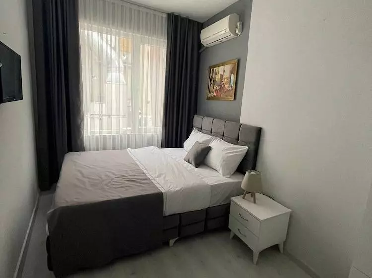 هاستل Oldmile Palace