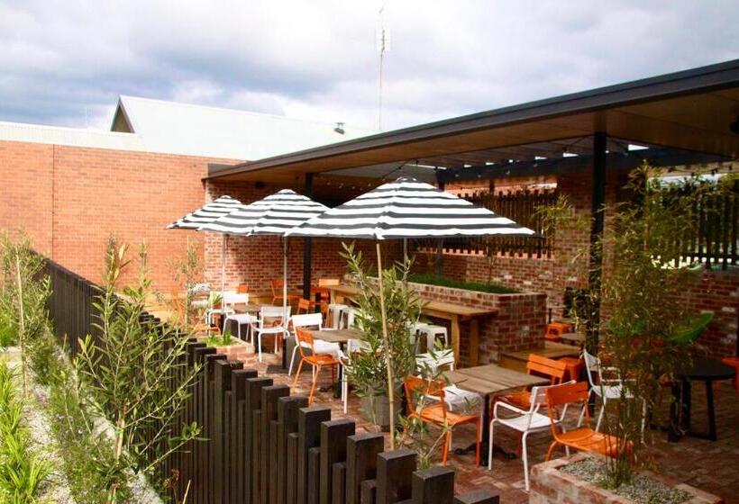 הוסטל Western Hotel Ballarat