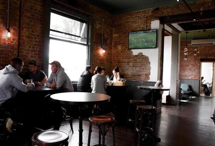 הוסטל Western Hotel Ballarat