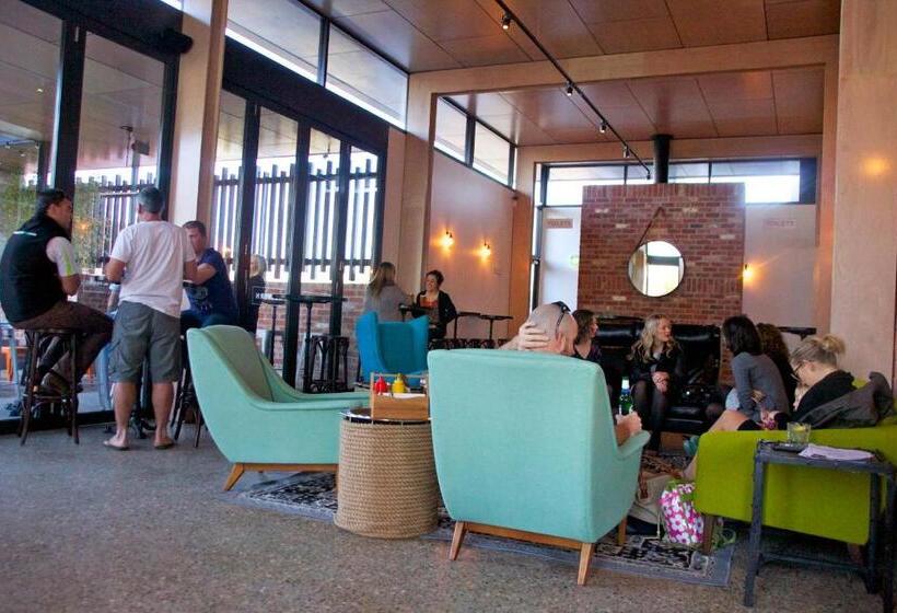 הוסטל Western Hotel Ballarat