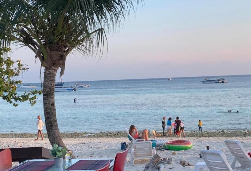 فندق Bella Vista Beach Resort Koh Lipe