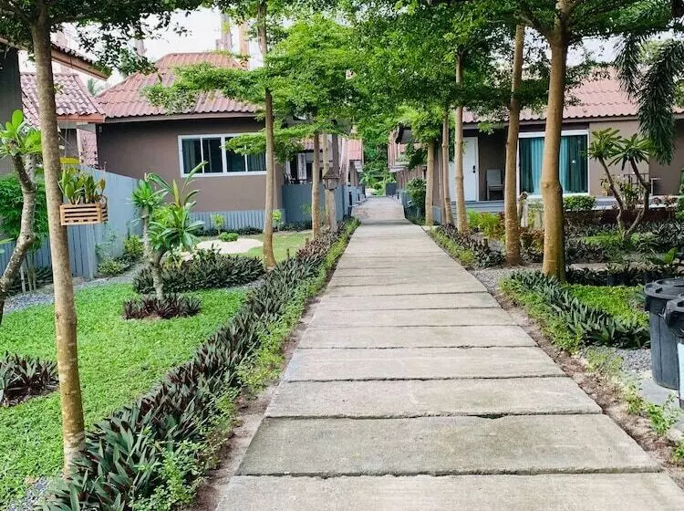 هتل Bella Vista Beach Resort Koh Lipe