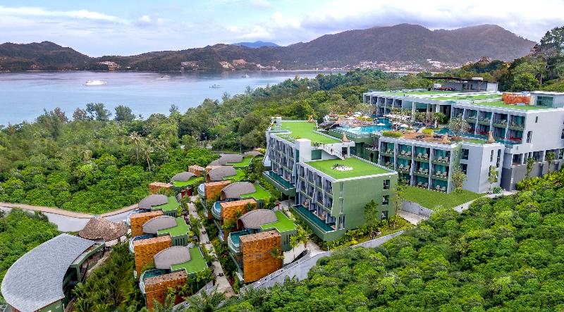 Hotel Crest Resort & Pool Villas   Sha Extra Plus