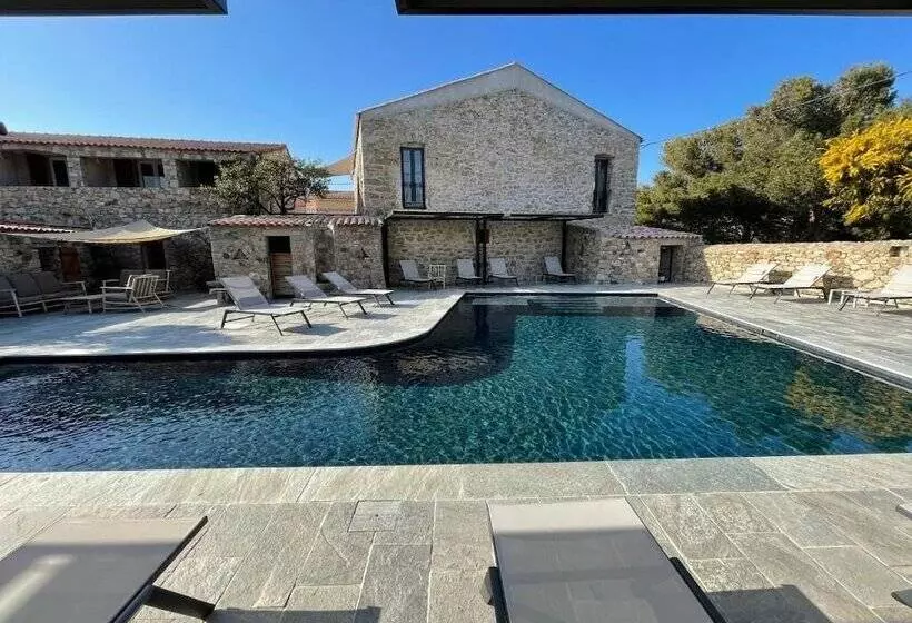 هتل Hôtel Casa Rossa & Spa